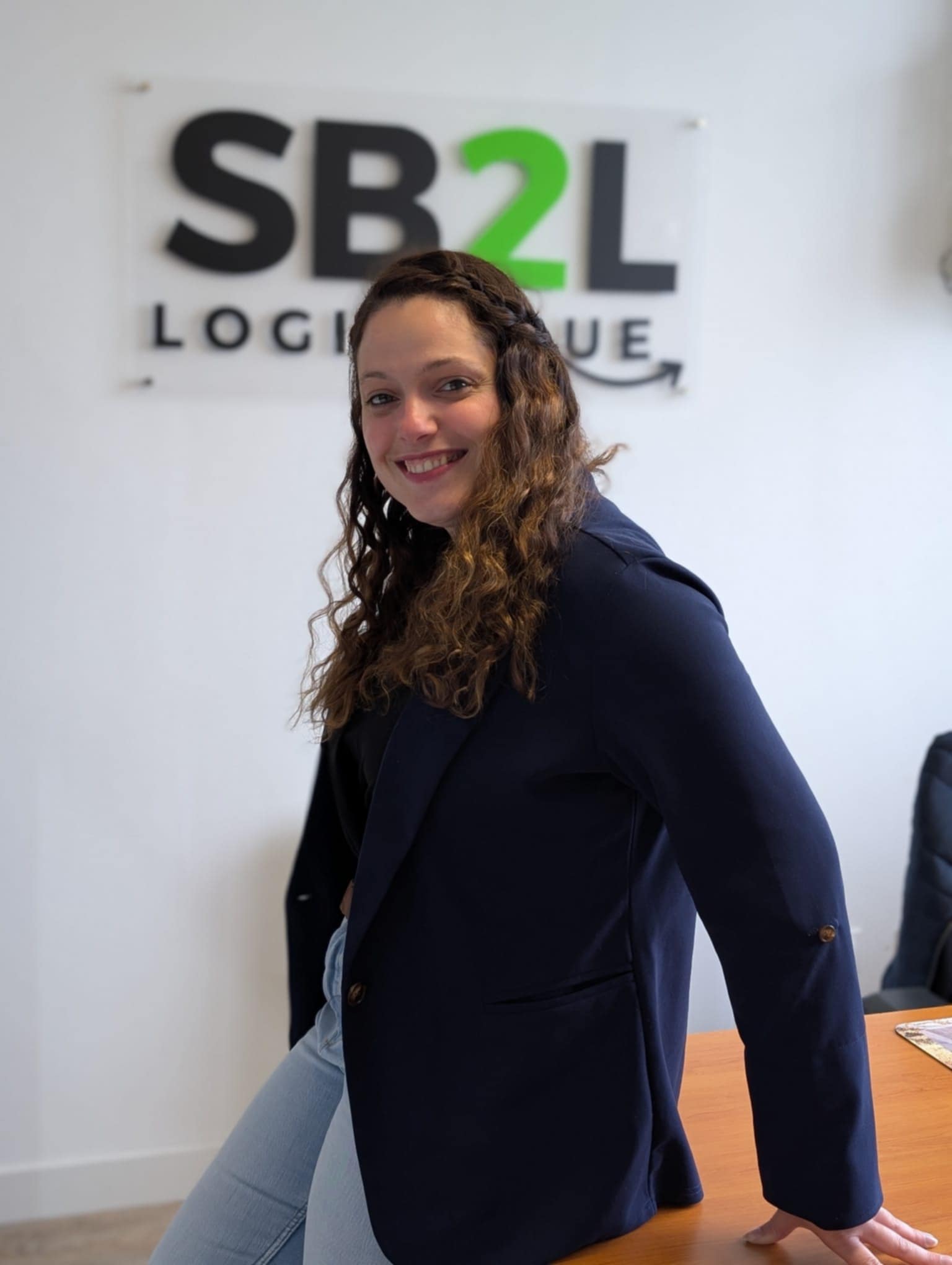 SB2L_Logistique-plateforme_logistique-qui_sommes_nous-sarah-portrait